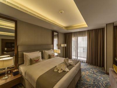 Hotel Mena Plaza Albarsha