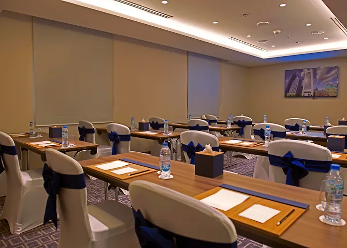 Mena Plaza Hotel Albarsha At The Mall